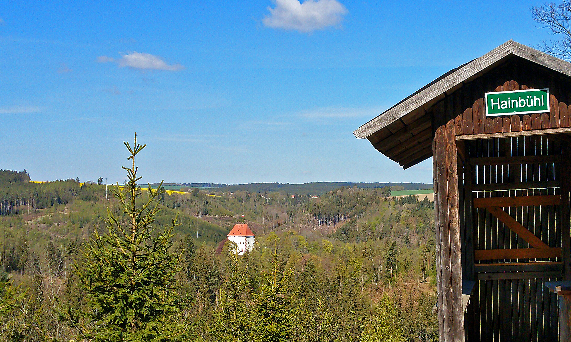 Blick vom Heinbühl auf das Schloss Ziegenrück